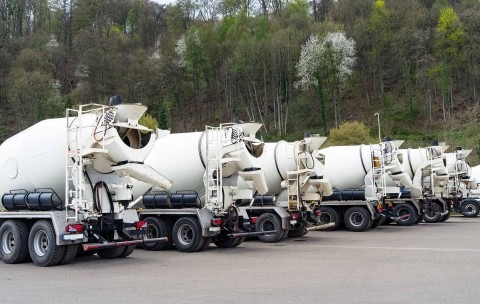 Pourquoi préférer le béton prêt à l'emploi à la bétonnière ?